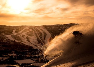 Solnedgang over Geilos skisenter. Foto: Vegard Breie