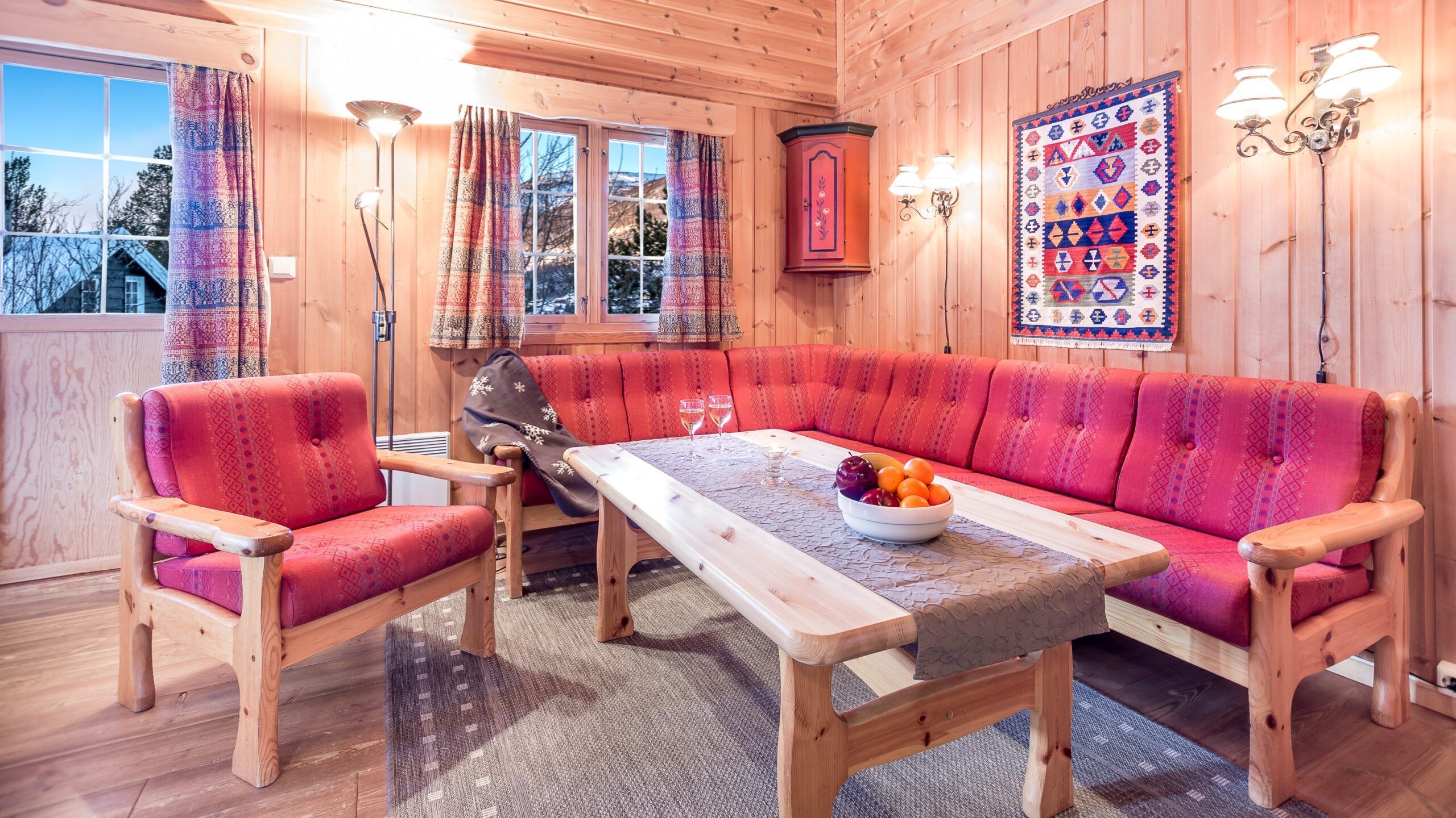 6 beds cabin geilolia living room